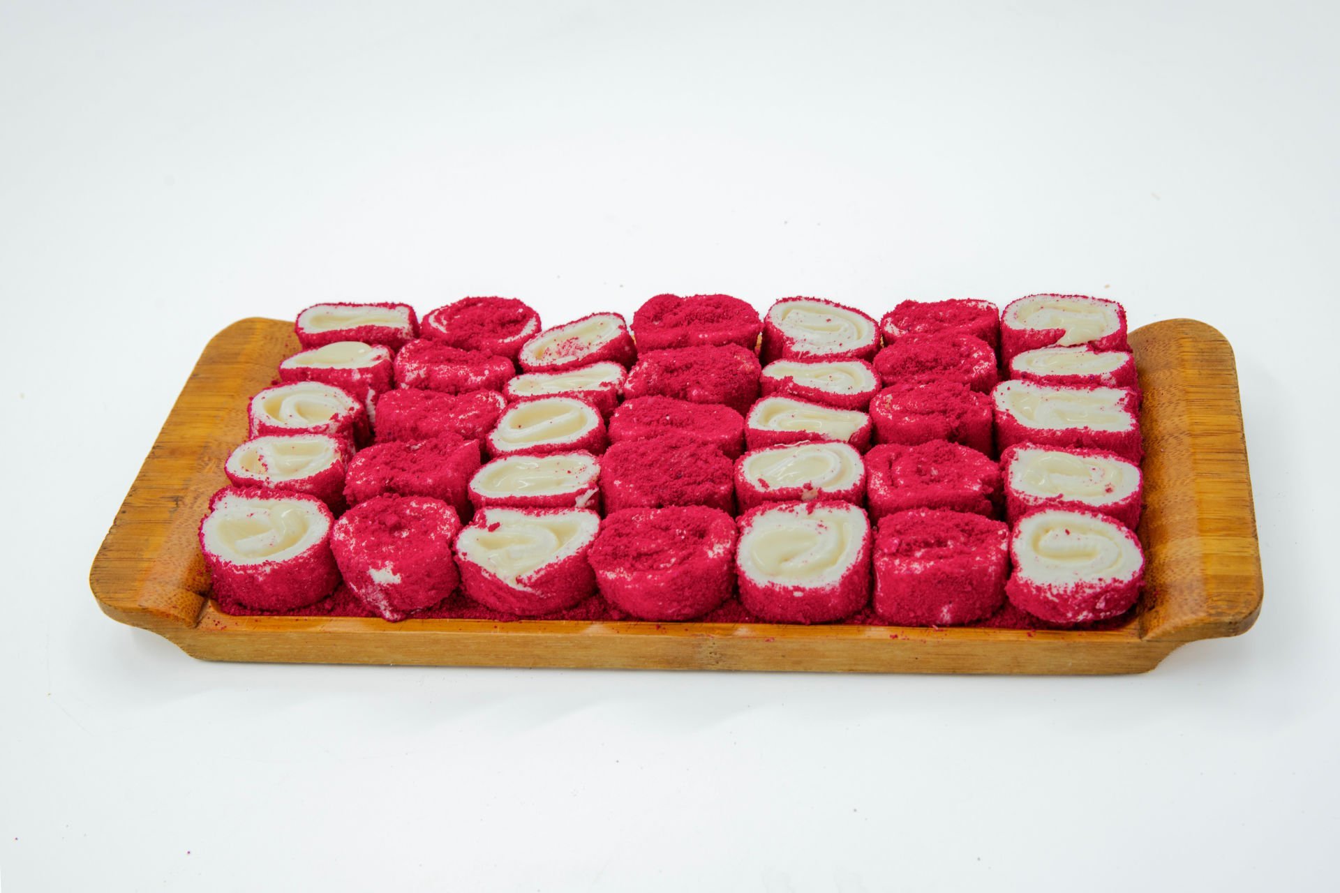 Beyaz Çikolatalı Kırmızı Velvetli Lokum 500gr