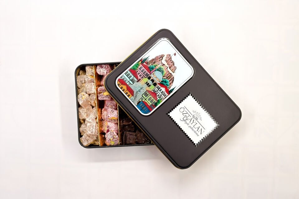 METAL KUTU PREMIUM ÇİFTE KAVRULMUŞ KARIŞIK LOKUM (650GR)